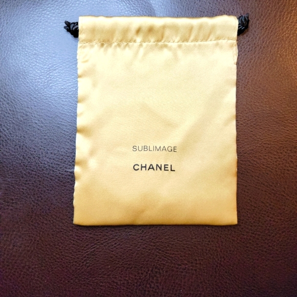 Chanel 👝 pouch - Picture 2 of 5